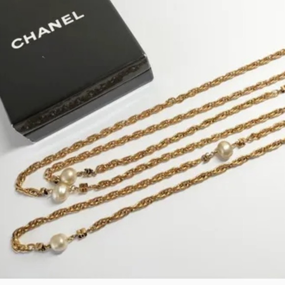 Chanel Vintage Pearl with Gold Plated CC Long Rope Chain - Picture 1 of 6